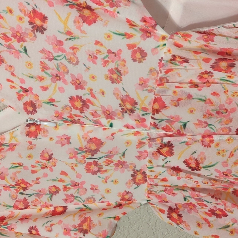 Ever New pink floral v neck tiered mini dress cut out detail - Picture 10 of 14